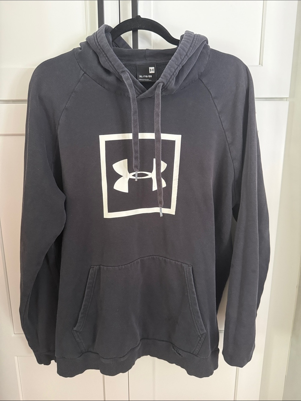 Under Armour Men's Black Logo Crewneck Hoodie